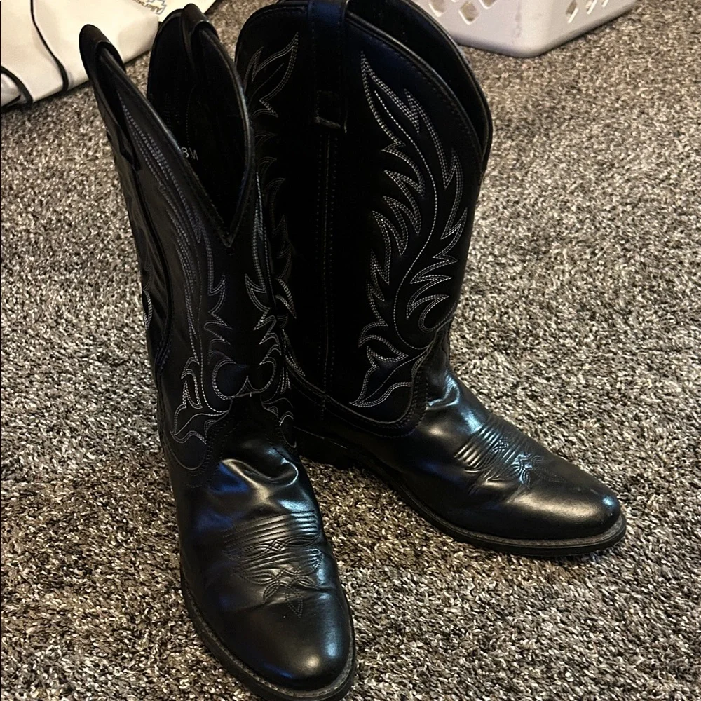 Laredo Women's Black Leather Boots - Picture 8 of 8